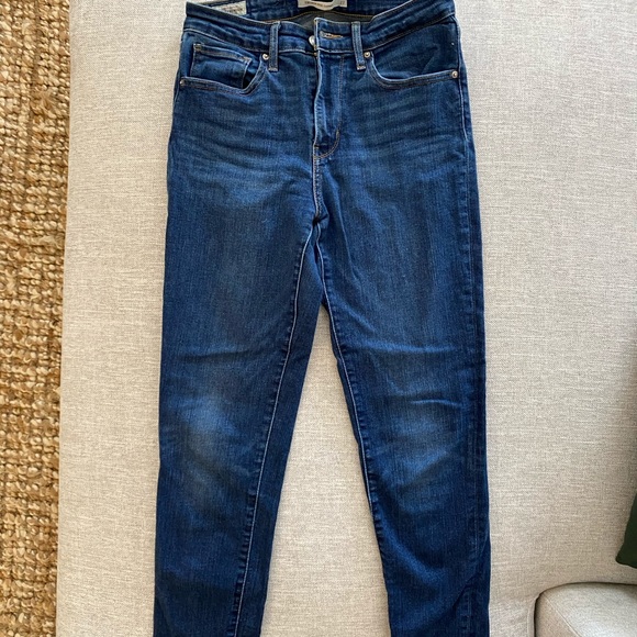 Levi’s 721 High Rise Skinny Jeans - Picture 2 of 6